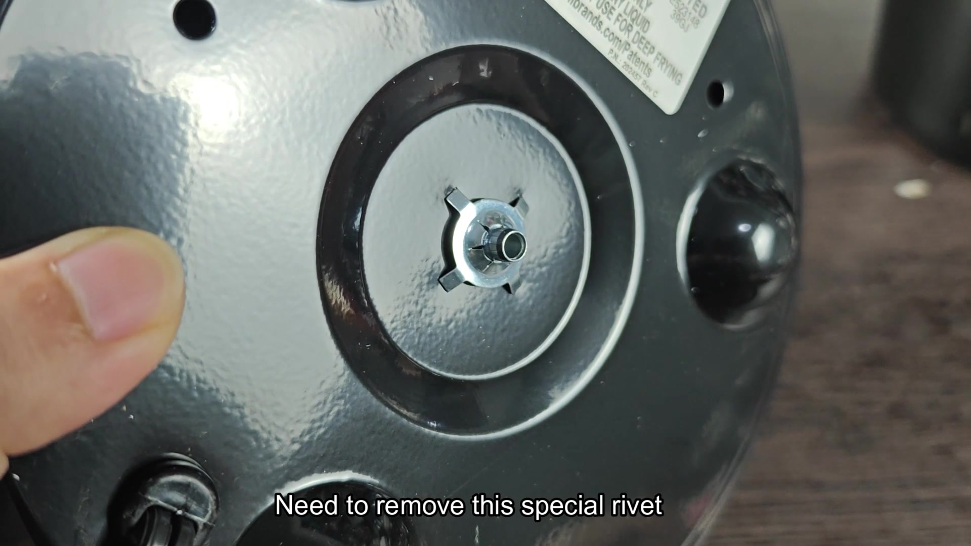 anyone-cracked-open-a-mini-crockpot-those-bottom-rivets-are-weird-1.jpg