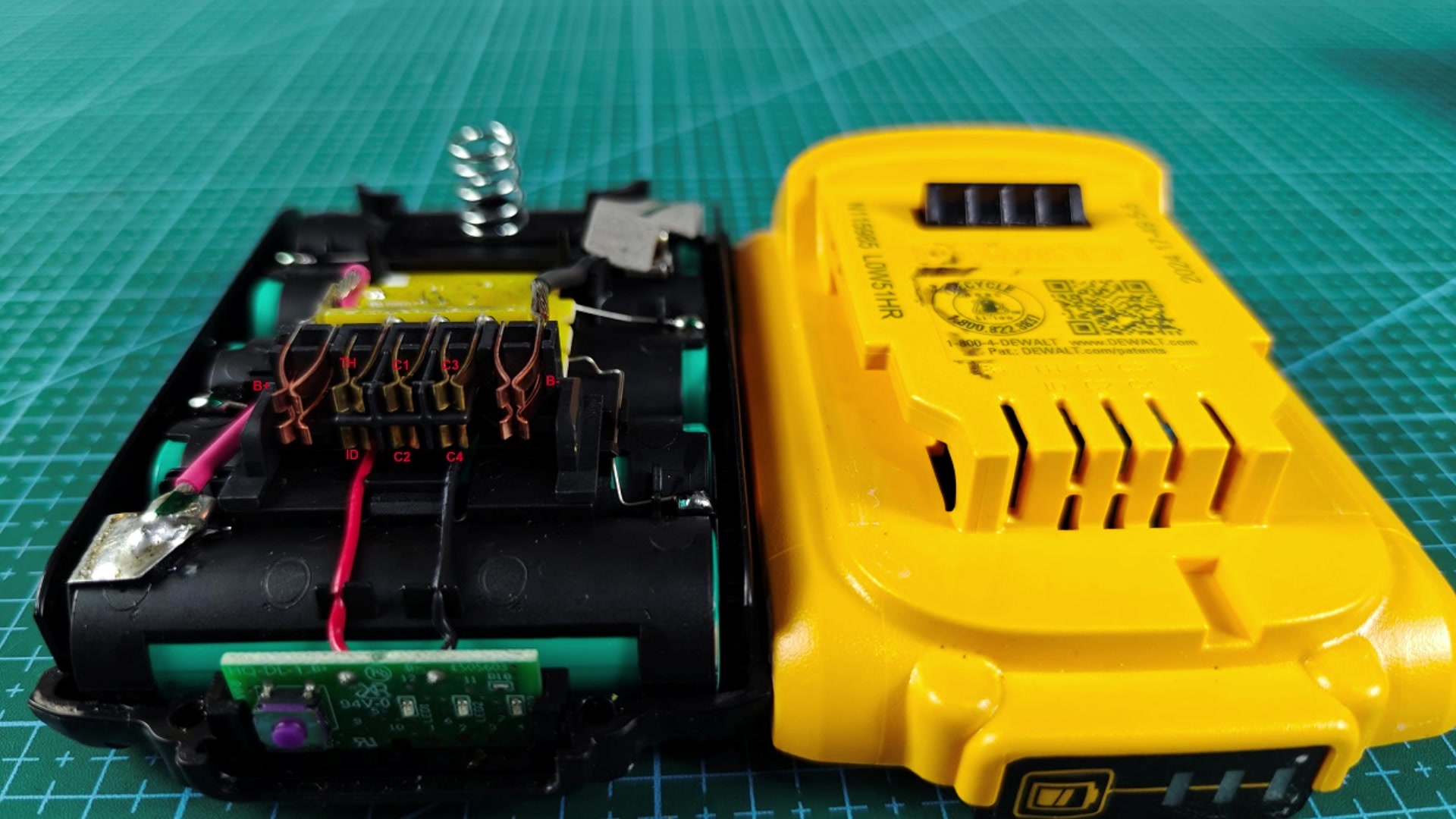 anyone-got-a-solid-breakdown-of-the-dewalt-20v-battery-pinout-1.jpg