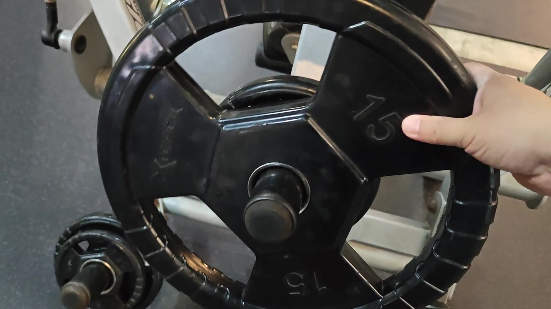 anyone-got-tips-on-setting-up-the-hoist-ab-machine-properly-2.jpg