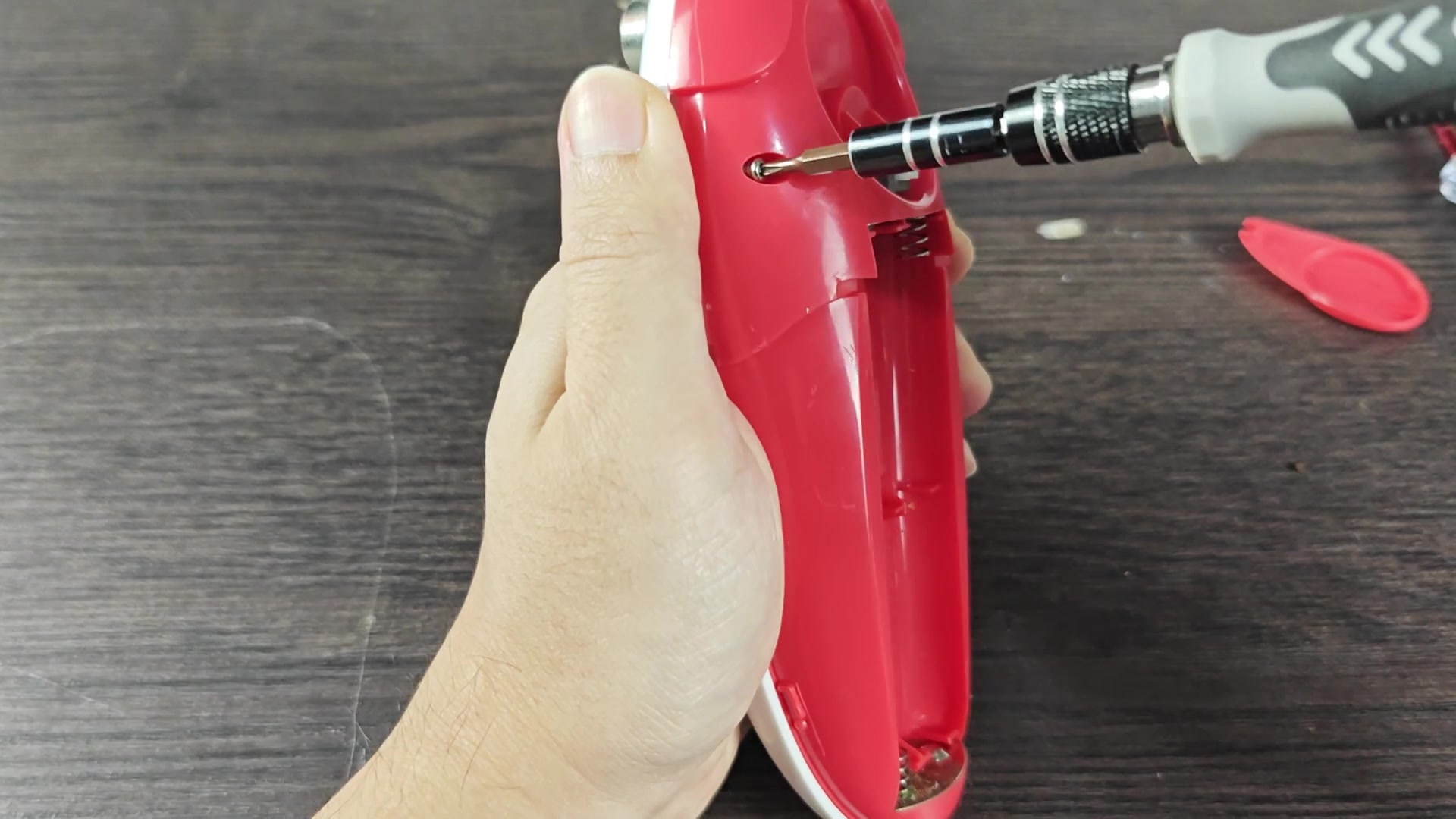 anyone-know-the-trick-to-opening-a-kitchen-mama-can-opener-3.jpg