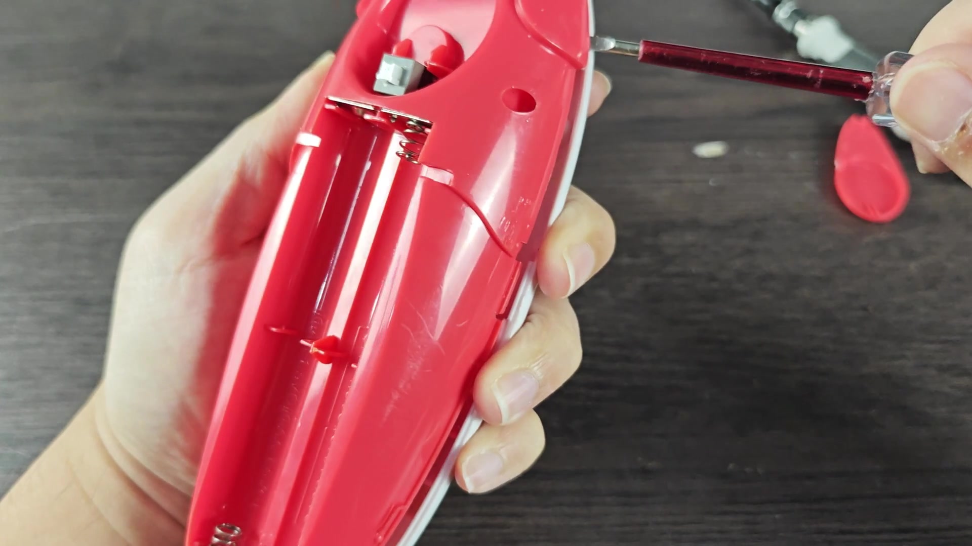 anyone-know-the-trick-to-opening-a-kitchen-mama-can-opener-5.jpg