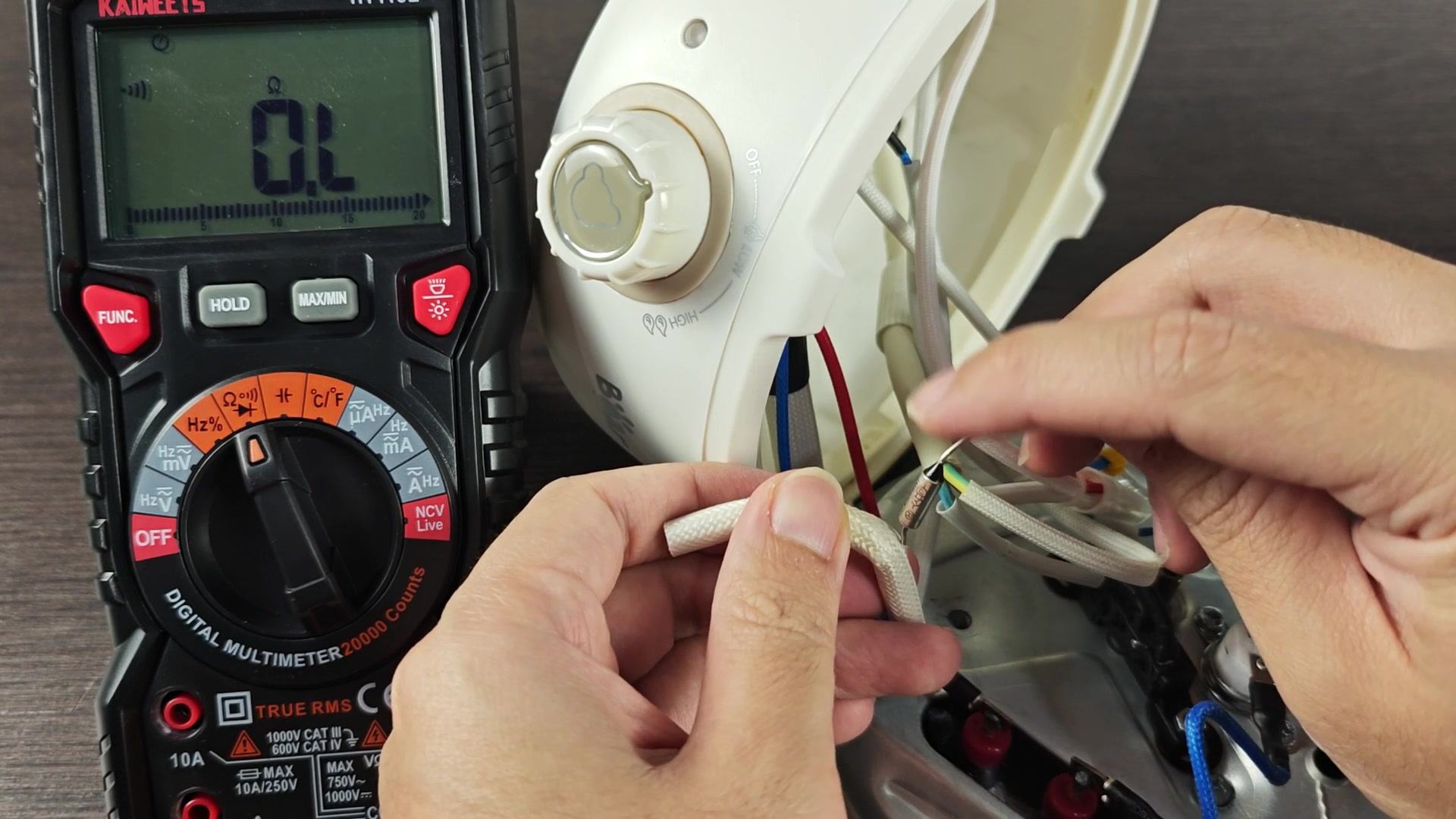 bear-cooker-won-t-power-on-is-it-usually-just-the-fuse-6.jpg