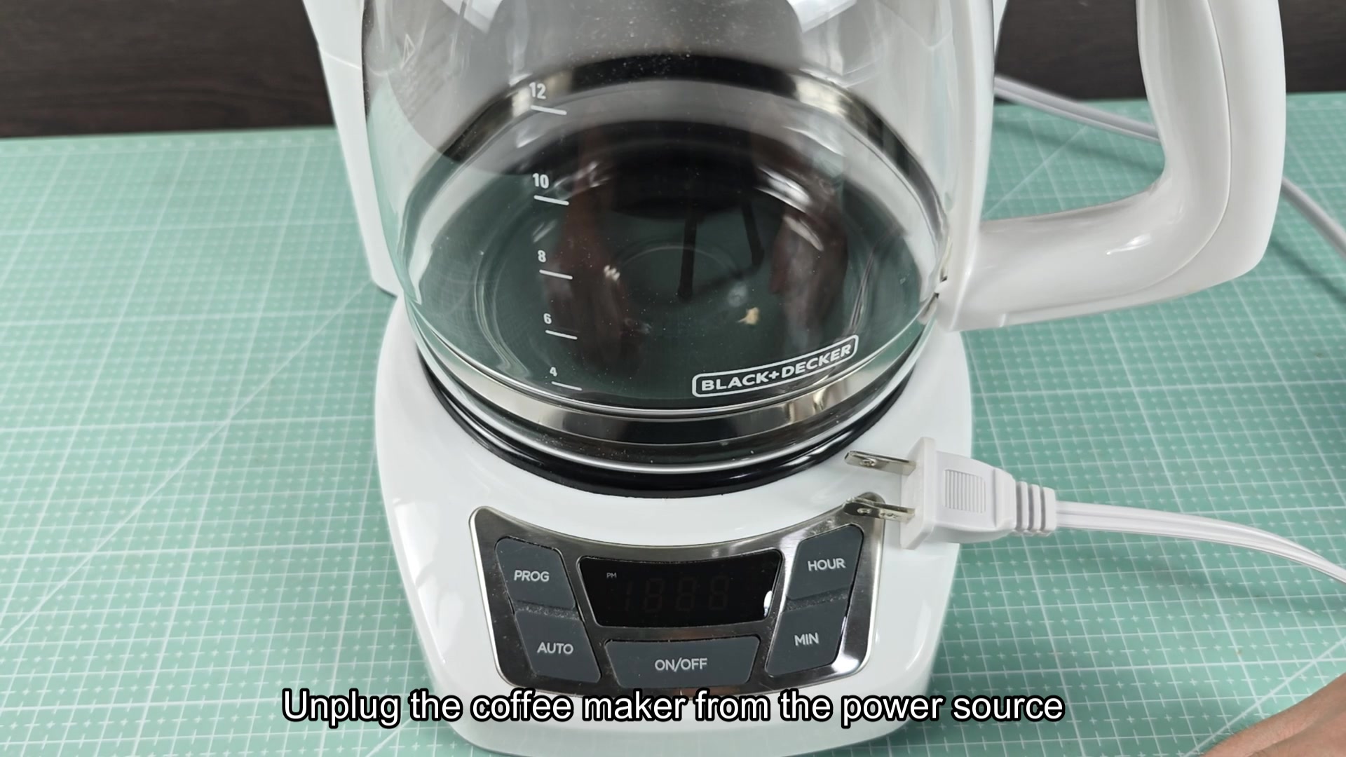 black-and-decker-coffee-maker-reset-is-it-really-this-simple-2.jpg
