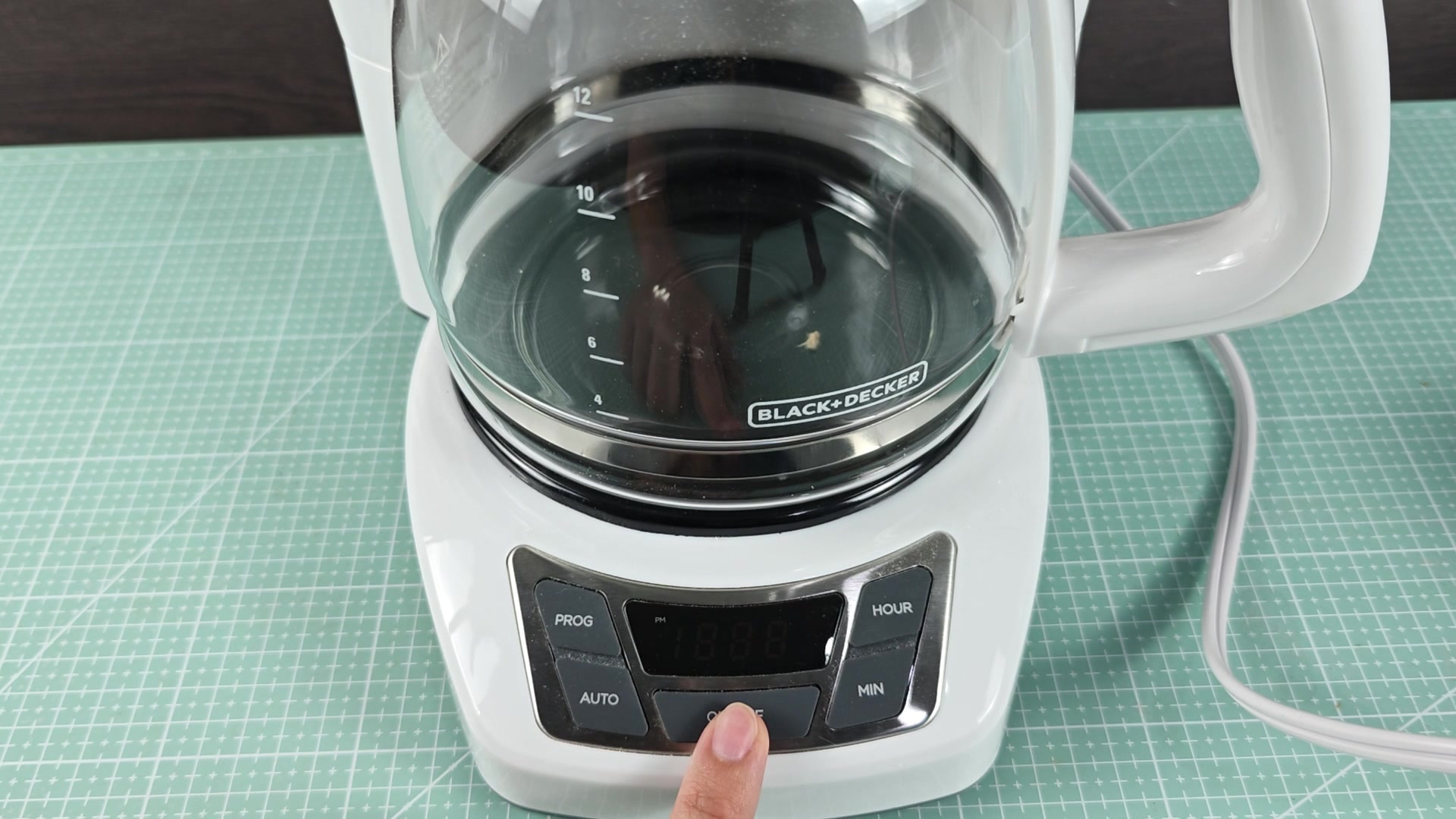 black-and-decker-coffee-maker-reset-is-it-really-this-simple-6.jpg
