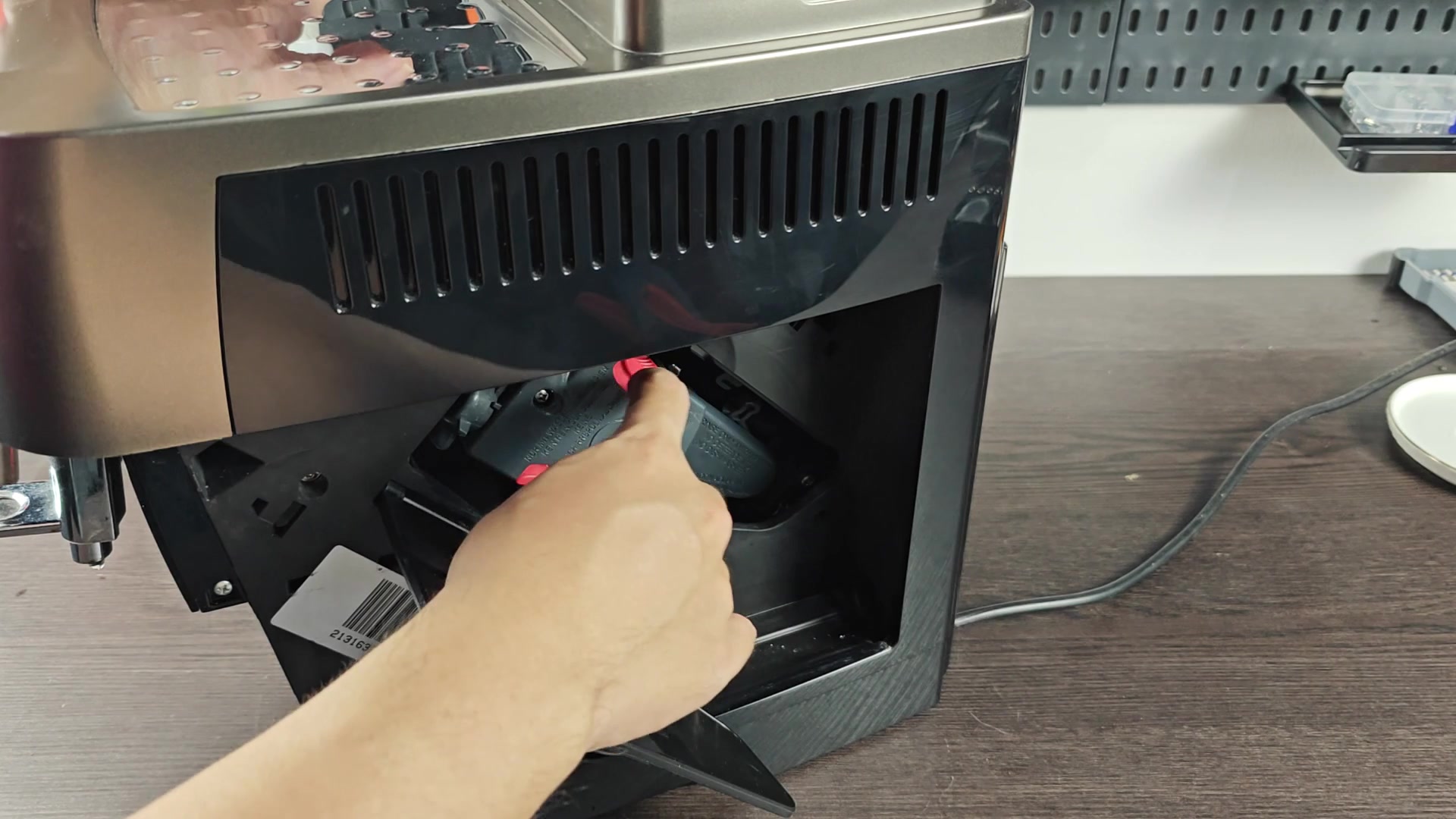 cracking-open-a-magnifica-s-smart-anyone-done-a-teardown-1.jpg