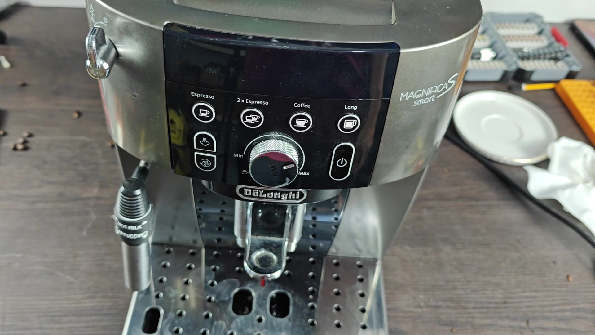 delonghi-infuser-stuck-when-machine-is-killed-at-the-main-switch-3.jpg