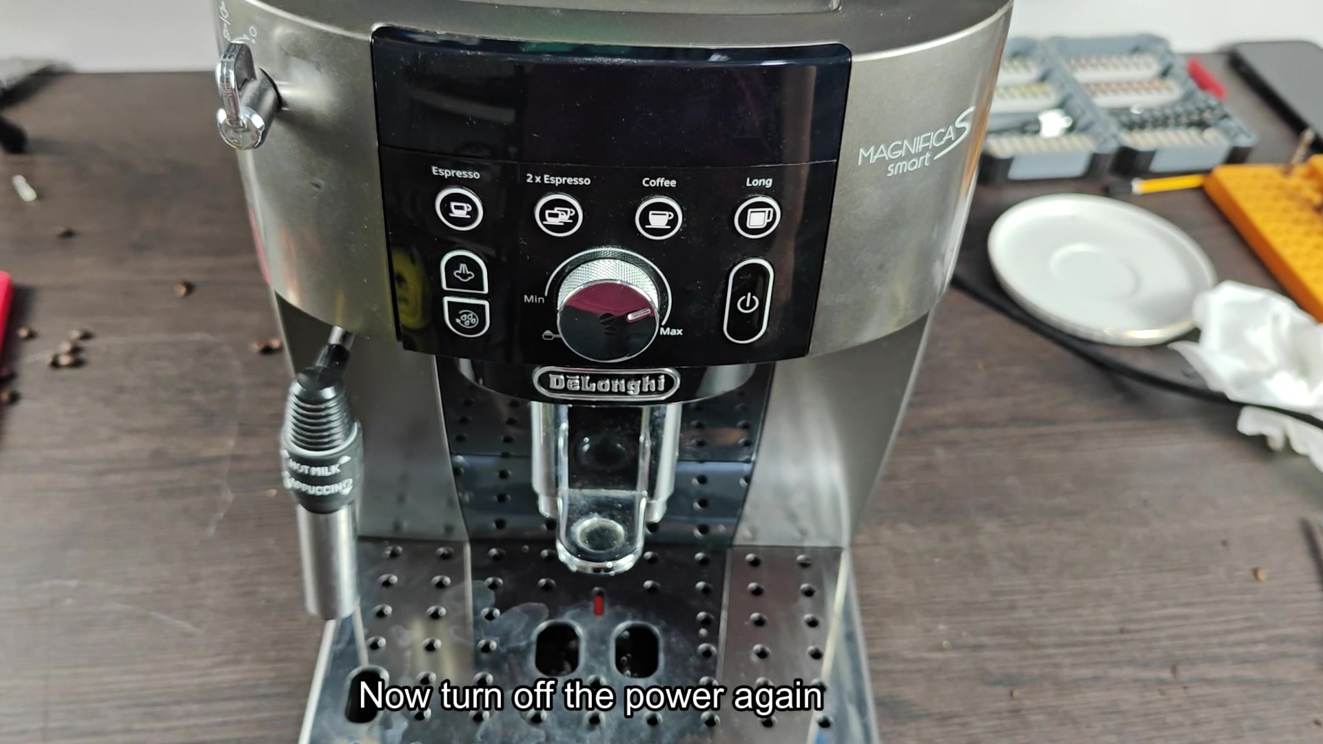 delonghi-infuser-stuck-when-machine-is-killed-at-the-main-switch-4.jpg