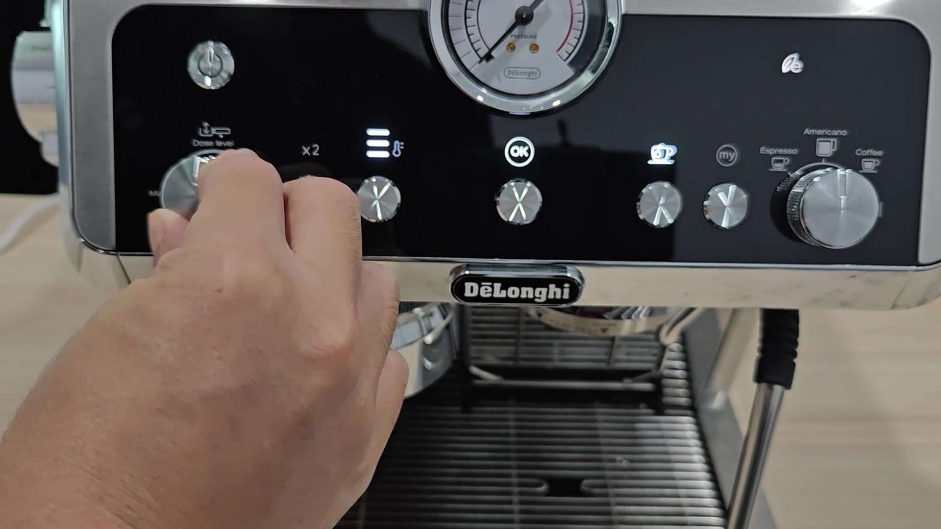 delonghi-la-specialista-knobs-snapping-off-anyone-else-dealt-with-this-9.jpg