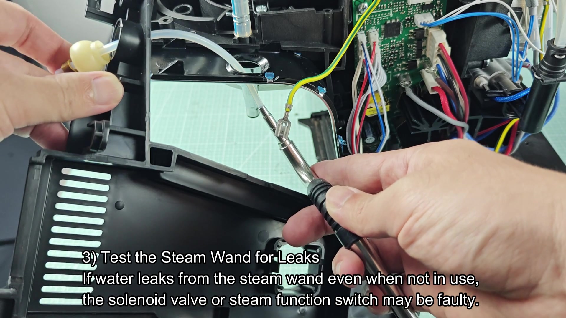delonghi-la-specialista-leaking-water-what-s-usually-the-cause-3.jpg