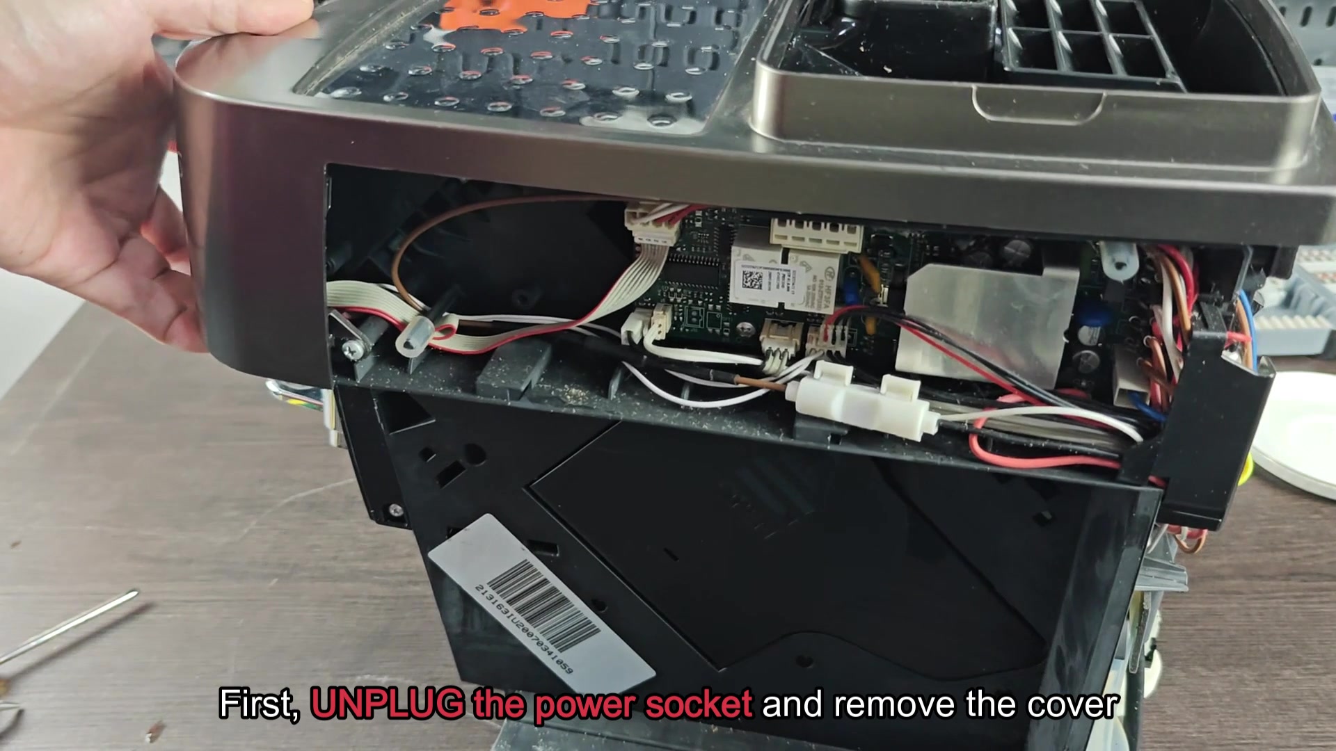 delonghi-magnifica-s-smart-won-t-power-on-fuse-worth-checking-2.jpg