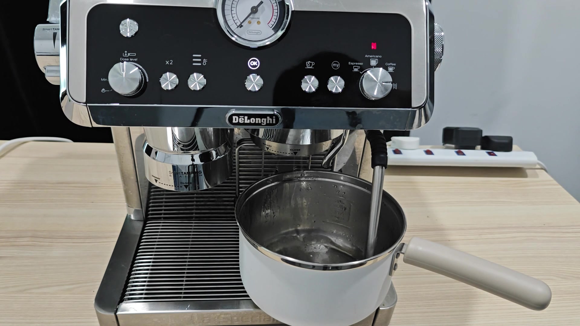 descale-procedure-on-the-delonghi-la-specialista-walkthrough-check-9.jpg
