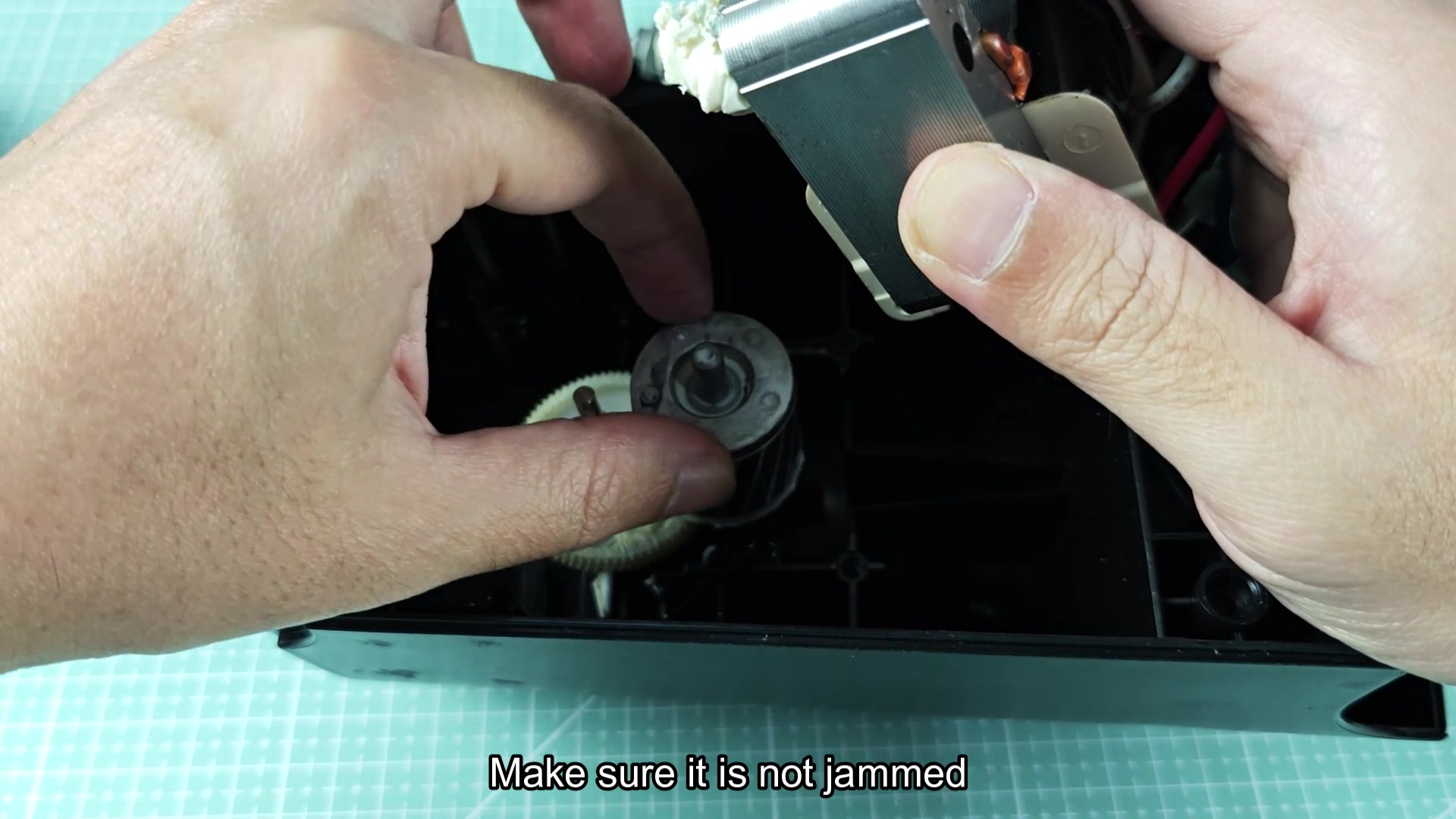 hamilton-beach-can-opener-dead-anything-common-to-check-inside-5.jpg