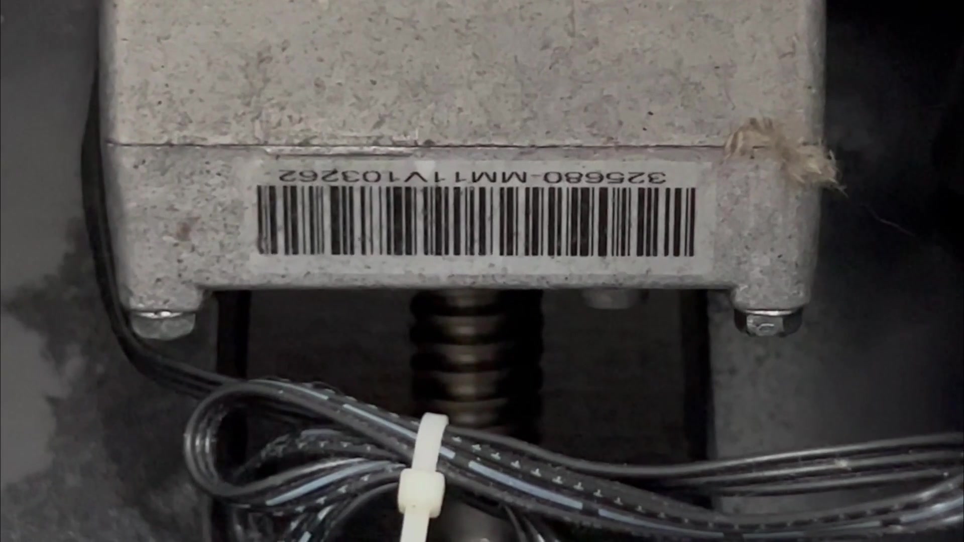 how-does-the-incline-motor-on-a-nordictrack-actually-lift-the-deck-8.jpg