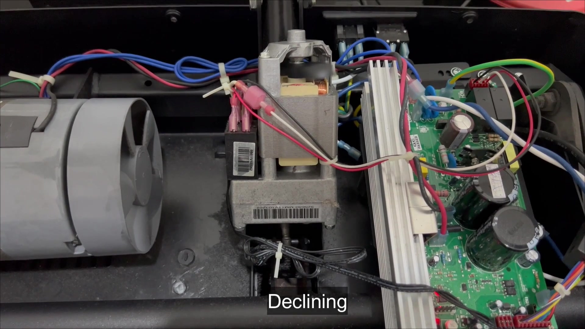 how-does-the-incline-motor-on-a-nordictrack-actually-lift-the-deck-9.jpg