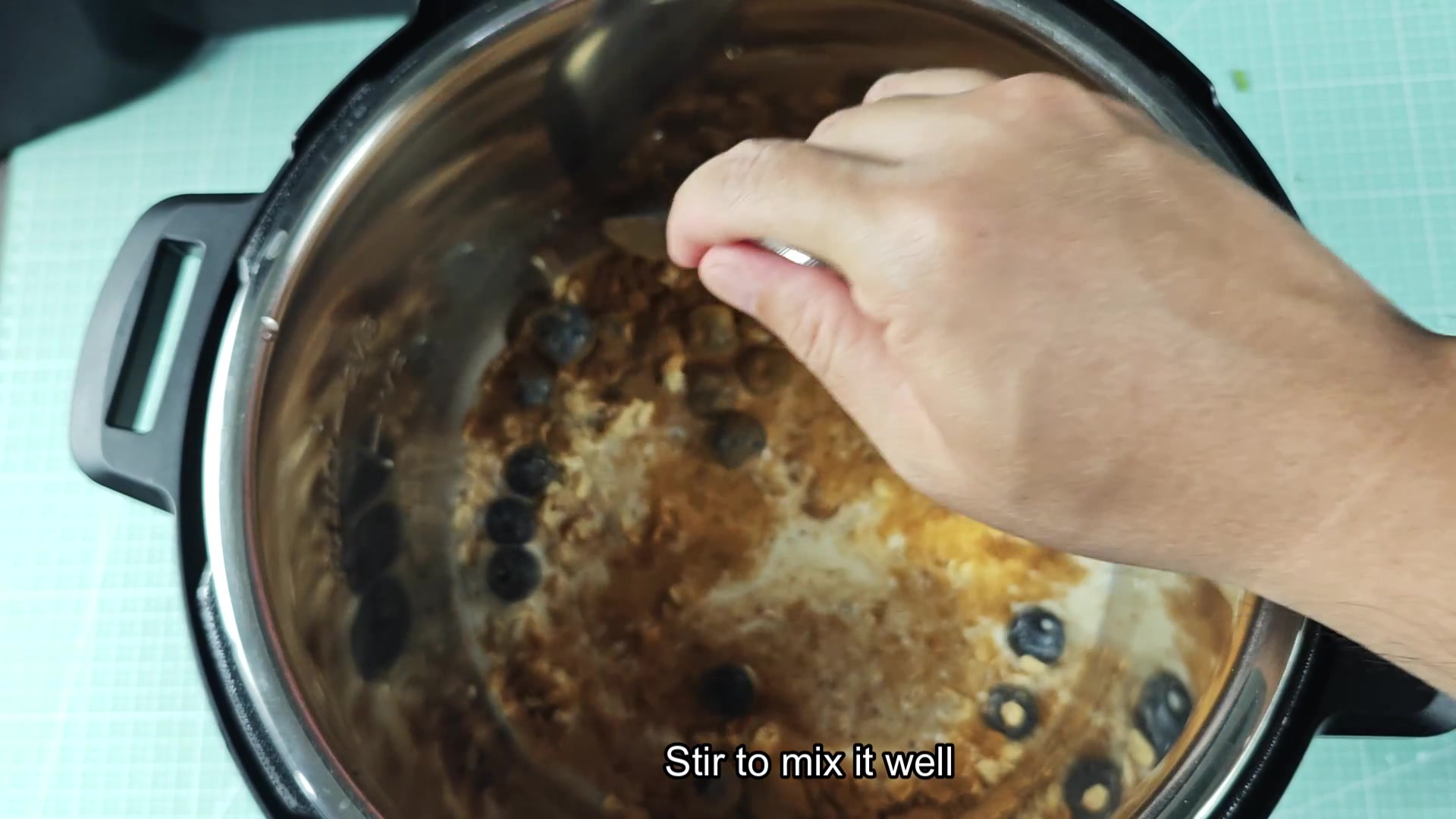 instant-pot-blueberry-oatmeal-anyone-tried-the-1-2-oats-to-milk-ratio-1.jpg