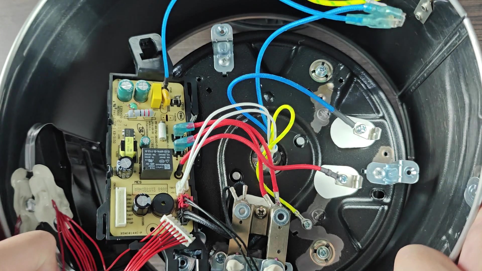 instant-pot-buttons-dead-vs-just-pressure-cook-not-working-two-different-problems-3.jpg