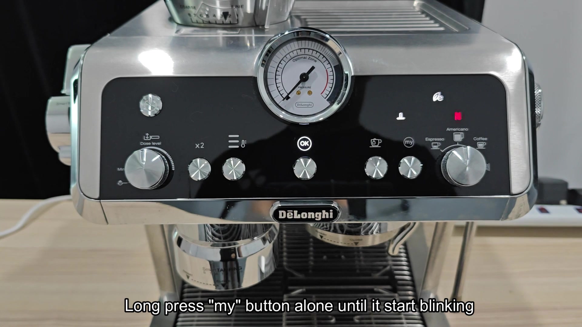 la-specialista-pouring-cold-coffee-heater-element-the-usual-suspect-1.jpg
