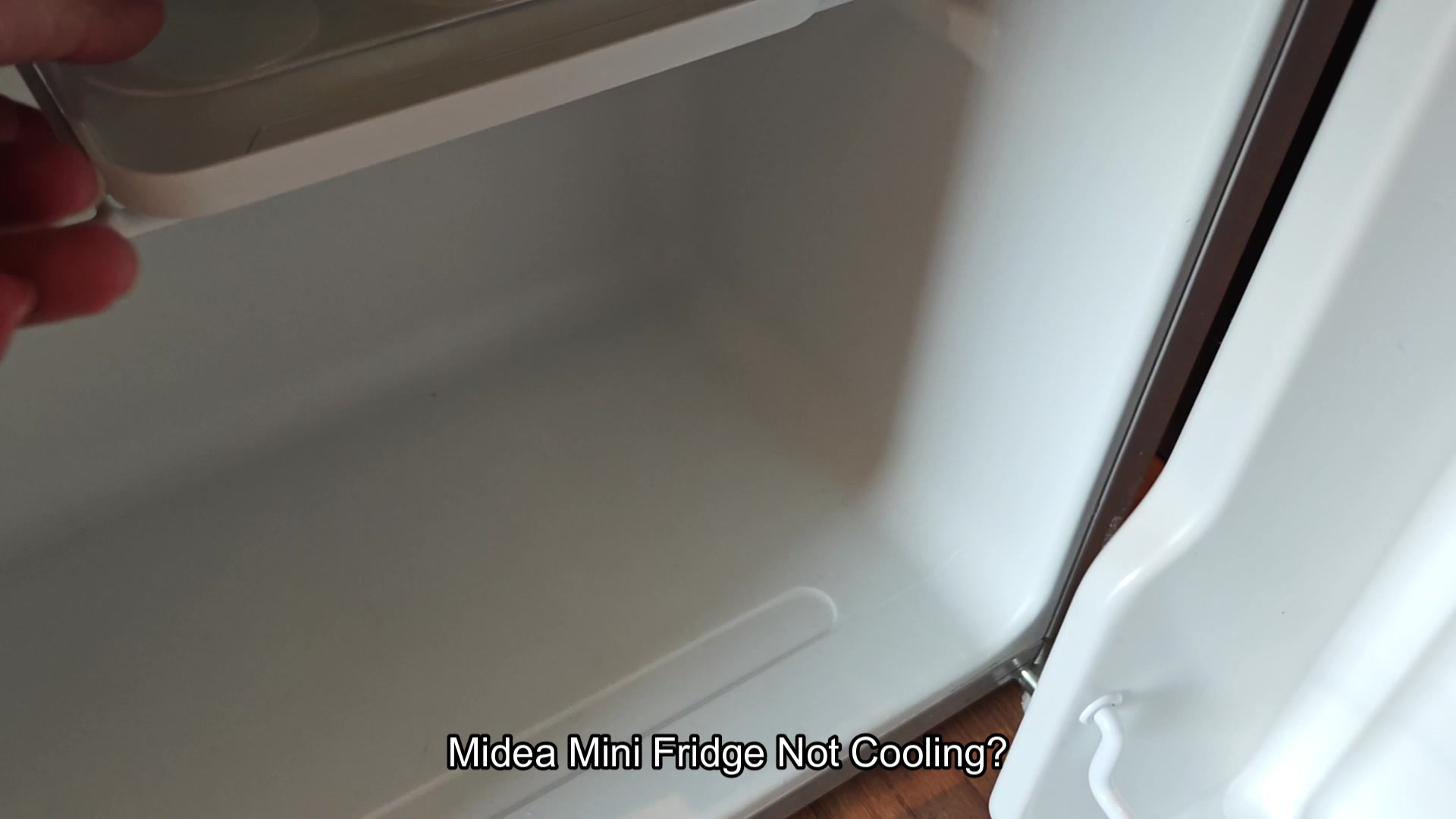 midea-mini-fridge-not-cooling-what-usually-causes-it-1.jpg
