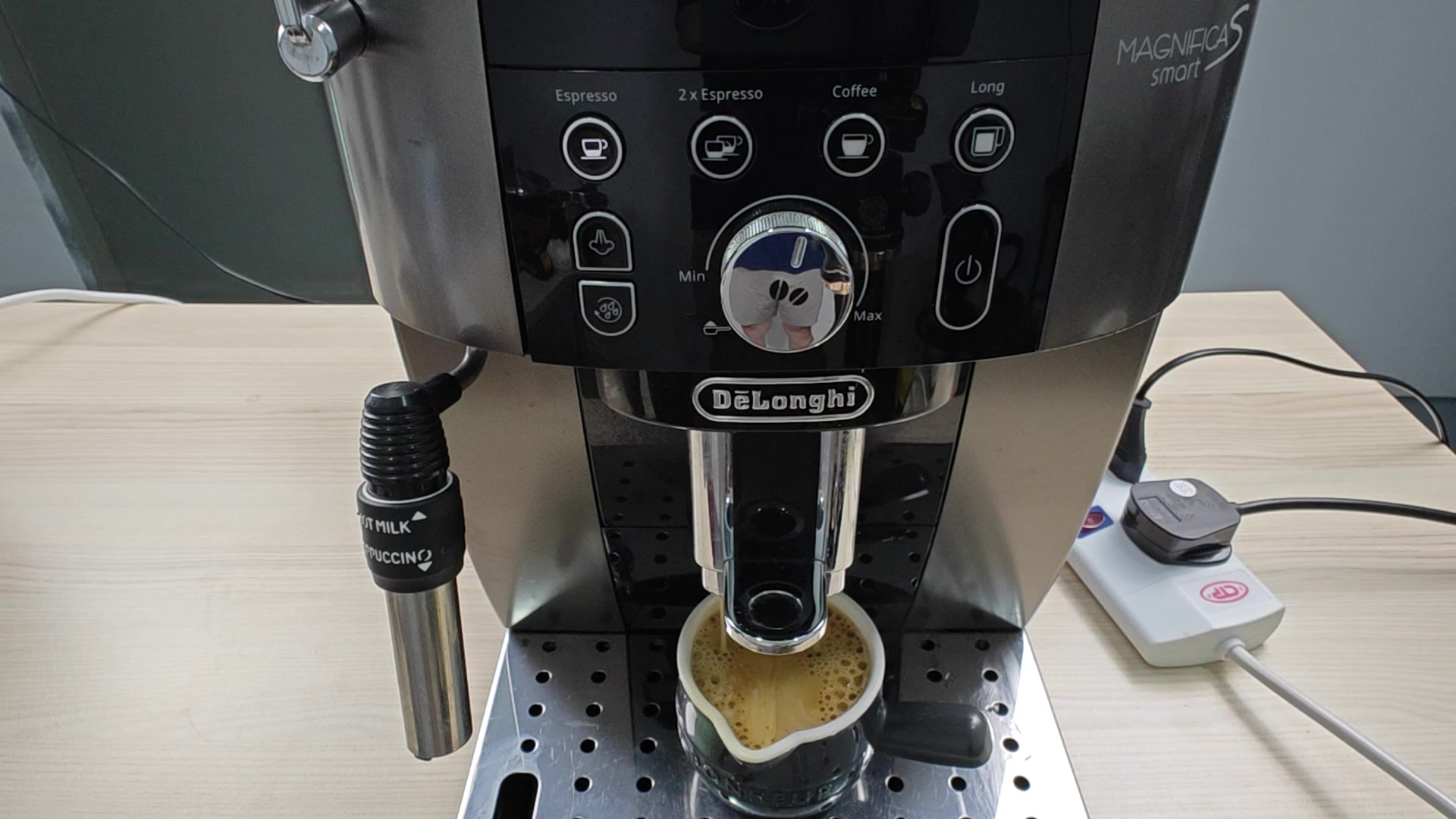 programming-custom-cup-size-on-the-de-longhi-magnifica-anyone-use-this-2.jpg