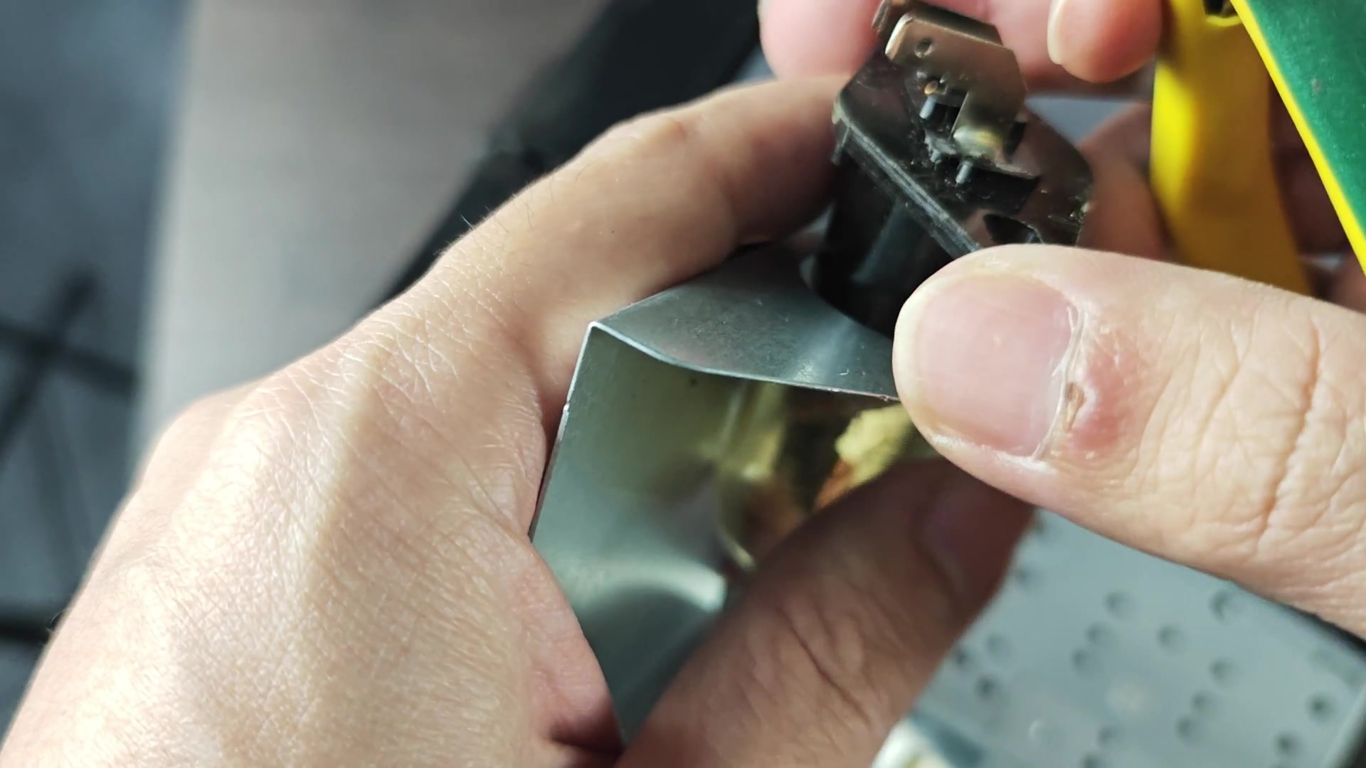 swapping-the-bulb-in-a-sharp-microwave-anything-tricky-to-watch-for-8.jpg