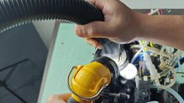 cleaning-the-grinder-on-a-la-specialista-how-deep-do-you-guys-go-3.jpg