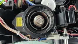 cleaning-the-grinder-on-a-la-specialista-how-deep-do-you-guys-go-4.jpg