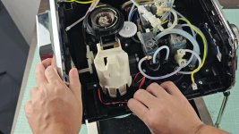 anyone-got-tips-on-opening-up-a-delonghi-la-specialista-2.jpg